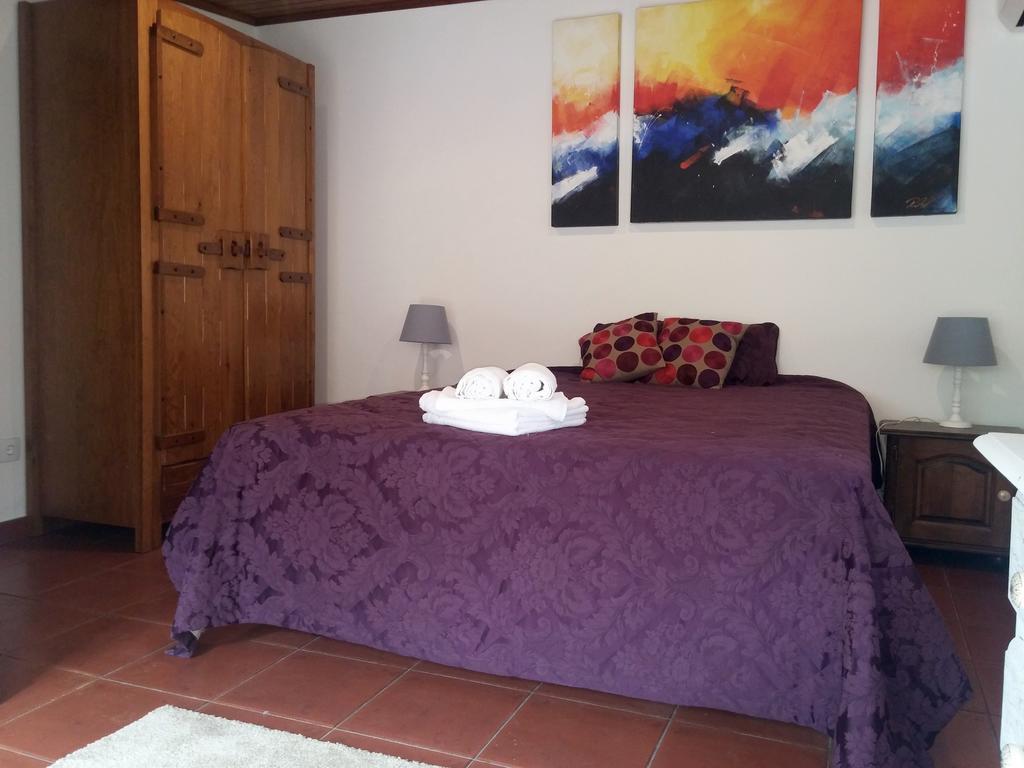 Guest House Villa Dos Poetas Sintra Exterior photo A bedroom in a hotel