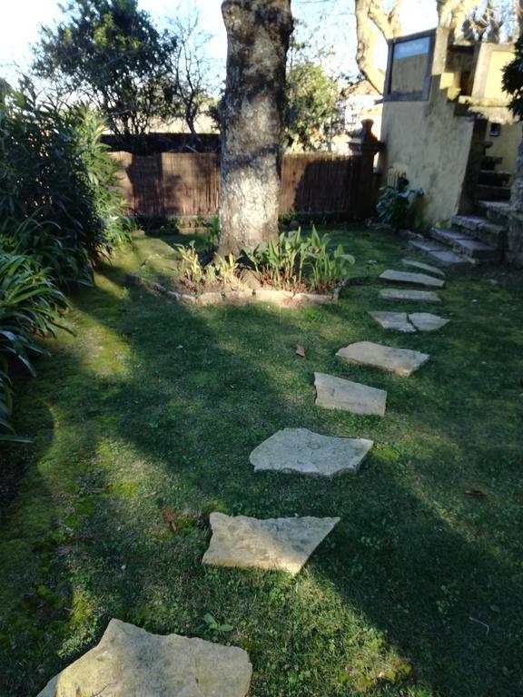 Guest House Villa Dos Poetas Sintra Exterior photo A stone path in a garden