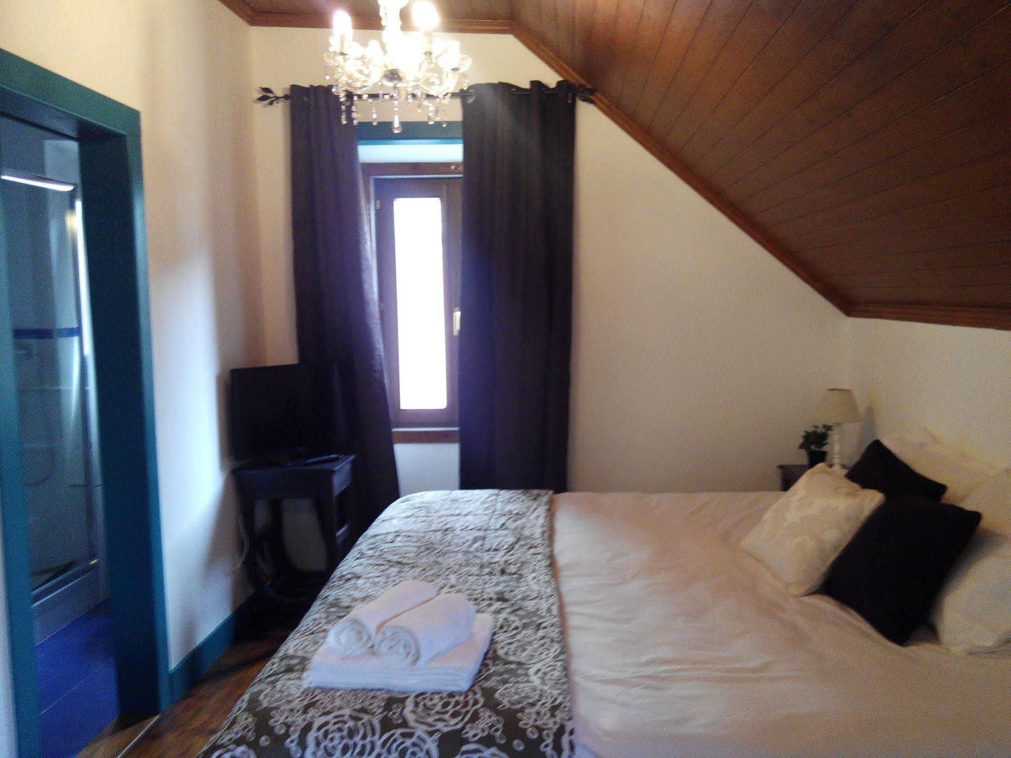 Guest House Villa Dos Poetas Sintra Exterior photo A bedroom at the hotel